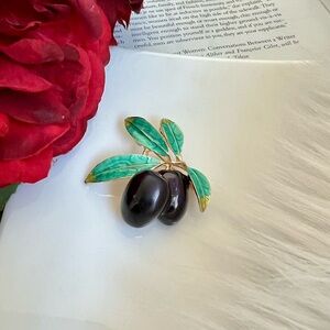 ✨New Black Olives Brooch Pin Accessory